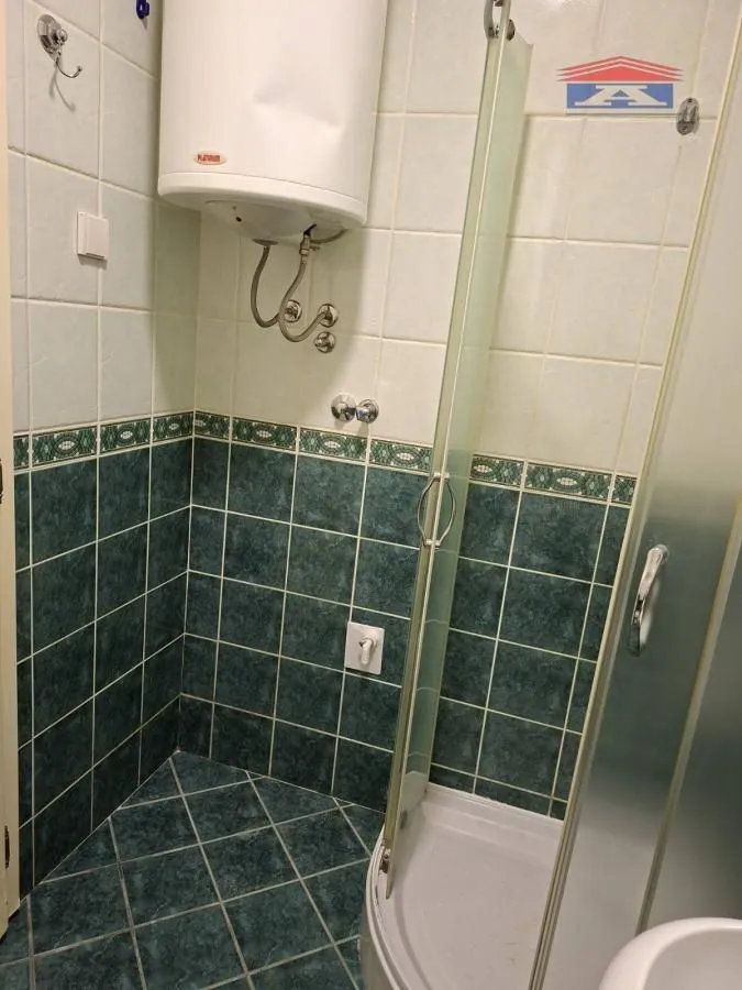 Izdavanje, garsonjera, 21m², Grbavica, Novi Sad Sve Podlokacije