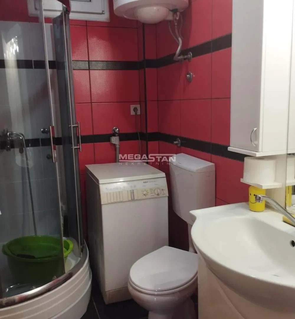 Prodaja, trosoban stan, 78m², Centar, Pančevo