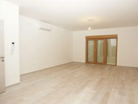 Prodaja, stan, 50m², Pržno, Budva - image 7