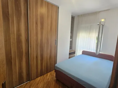 Rent, one bedroom apartment, 45m², Vezirov Most, Podgorica - image 9
