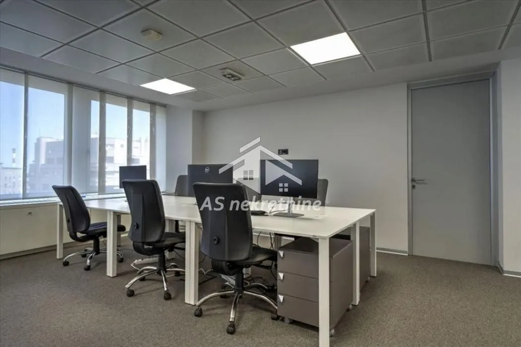 Rent, office space, 300m², Stari Grad, Beograd
