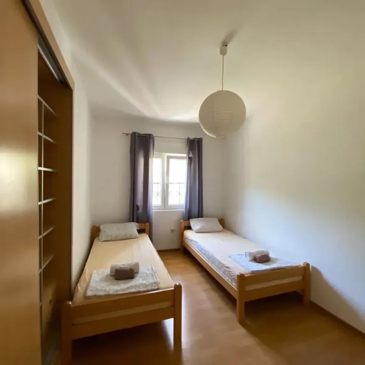 Rent, two bedroom apartment, 130m², Škaljari, Kotor