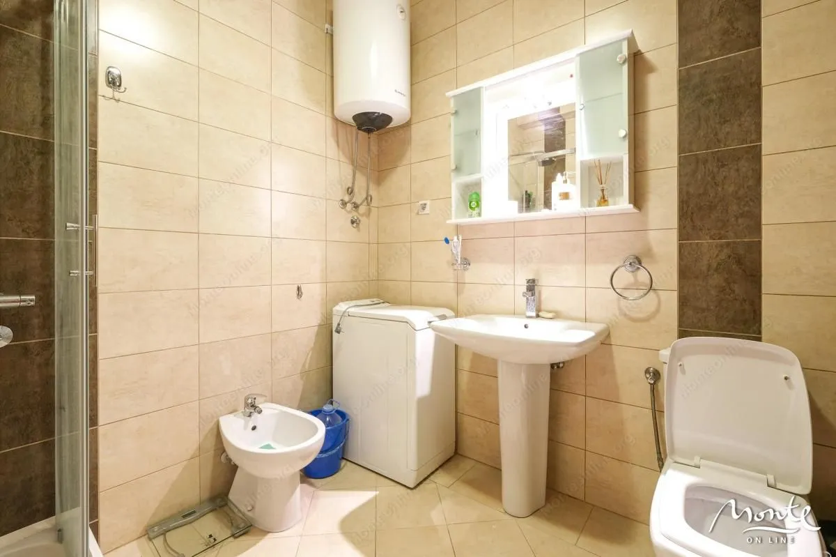Prodaja, jednosoban stan, 64m², Igalo, Herceg Novi