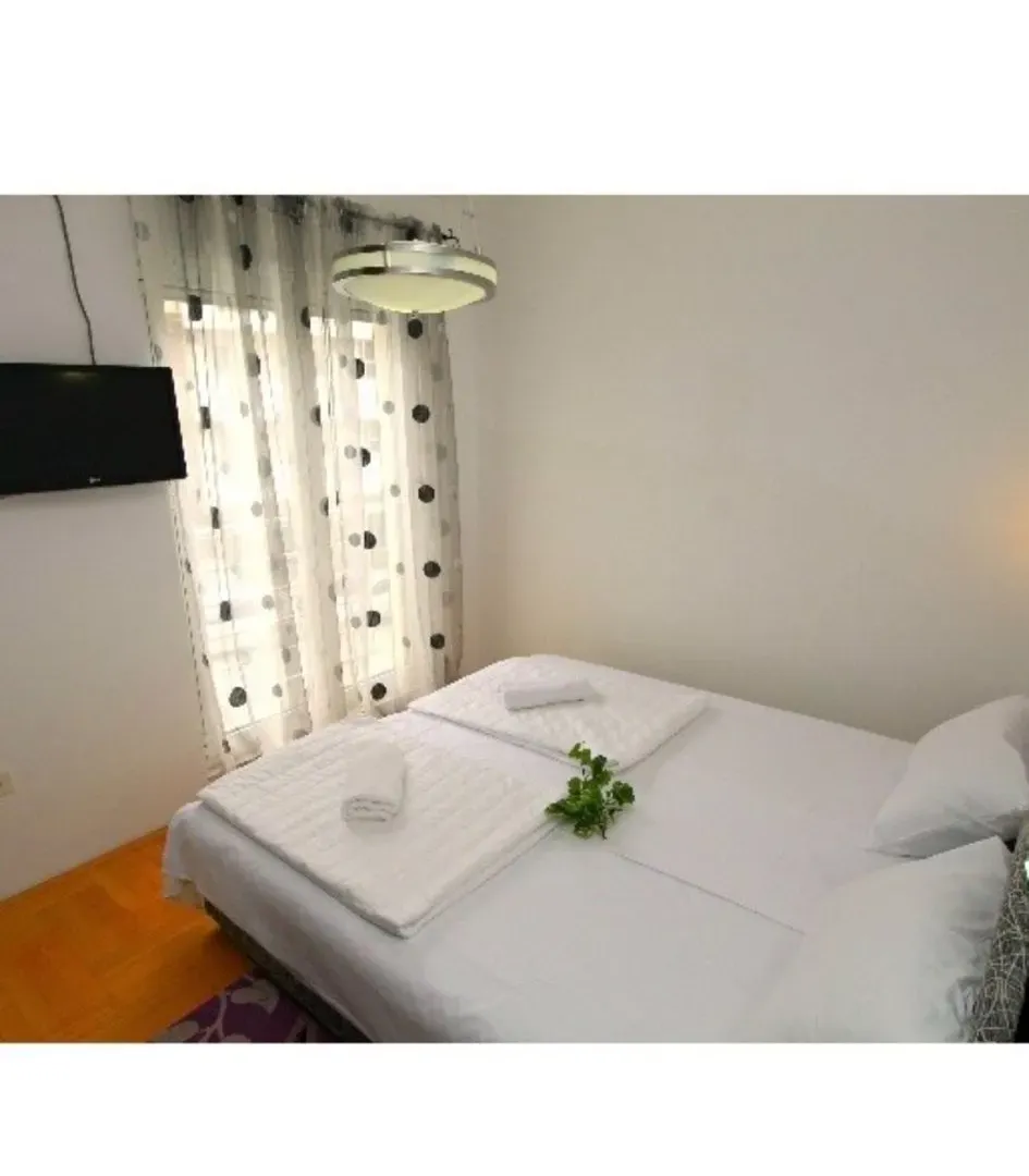 Rent, three bedroom apartment, 73m², Rozino, Budva