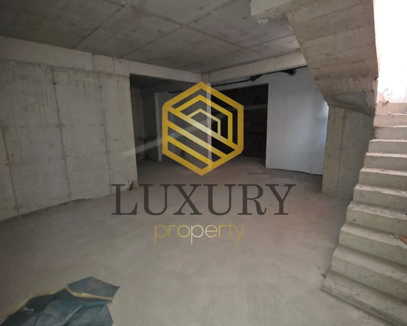 Rent, office space, 120m², Pobrežje, Podgorica