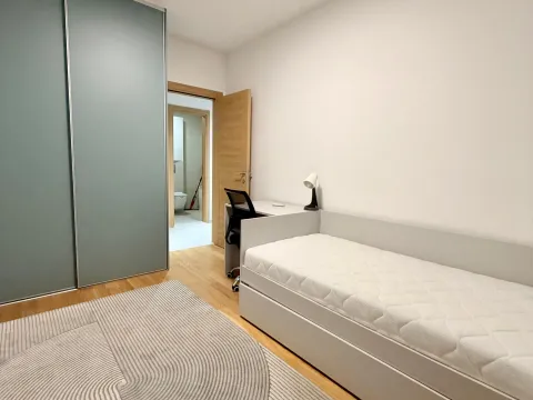 Rent, two bedroom apartment, 60m², City Kvart, Podgorica - image 7