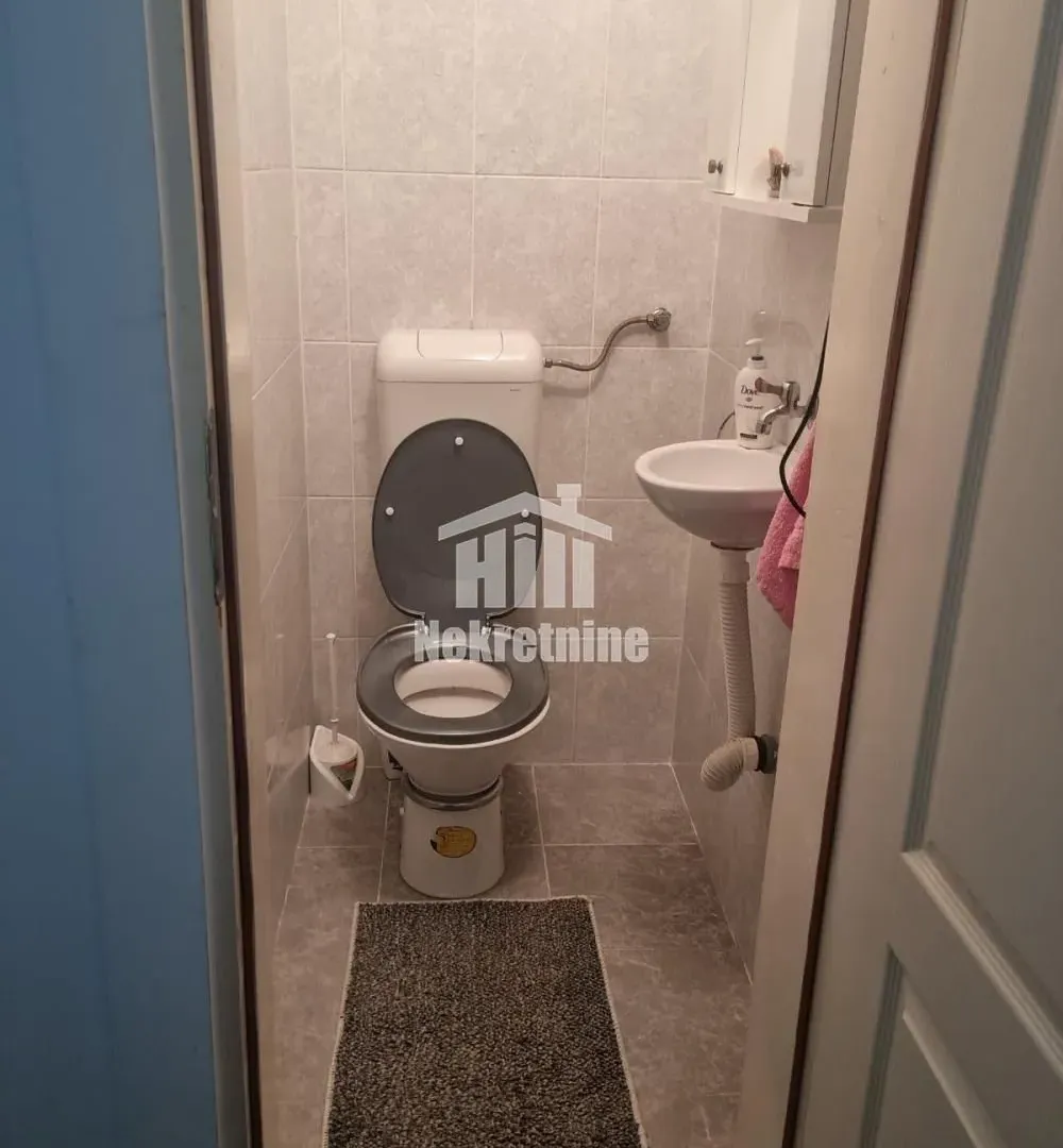 Prodaja, četvorosoban stan, 105m², Zemun Novi Grad, Zemun Sve Podlokacije