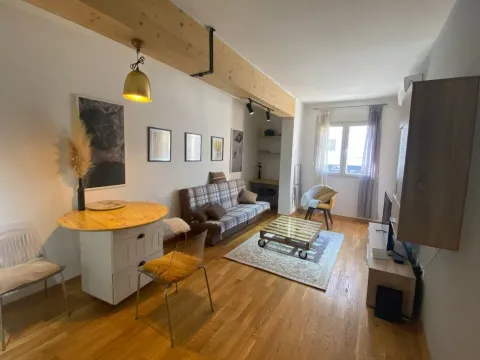 Izdavanje, jednosoban stan, 42m², Ljubović, Podgorica - image 1
