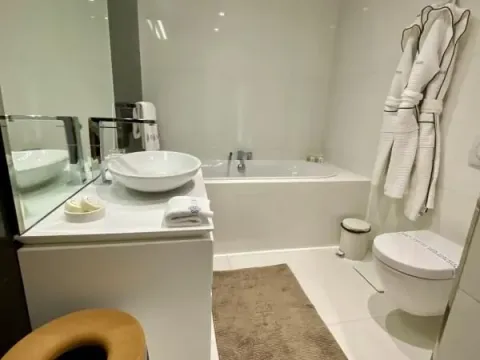 Prodaja, dvosoban stan, 107m², Budva, Crna Gora - image 8