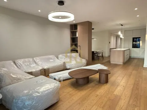 Izdavanje, četvorosoban stan, 143m², Cvetni Trg, Vračar Sve Podlokacije - image 7