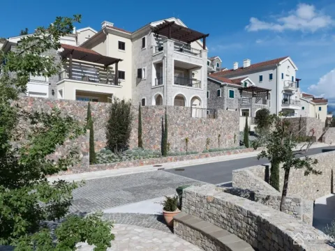 Sale, two bedroom apartment, 143m², Radovići, Tivat - image 18