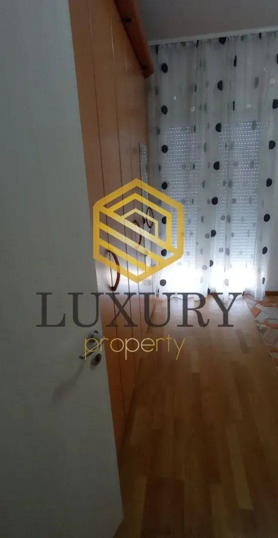 Izdavanje, dvosoban stan, 75m², Zabjelo, Podgorica