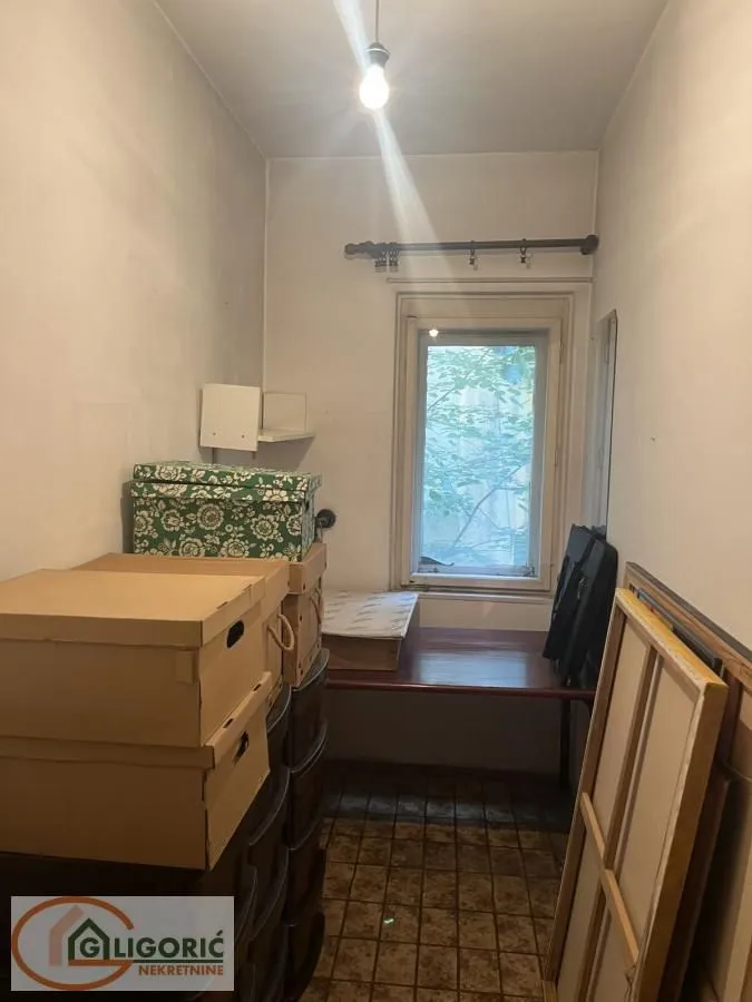 Prodaja, četvorosoban stan, 100m², Savski Venac, Beograd