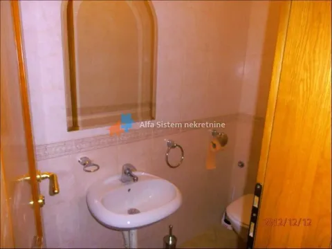Rent, four bedroom apartment, 250m², Savski Venac, Beograd - image 9