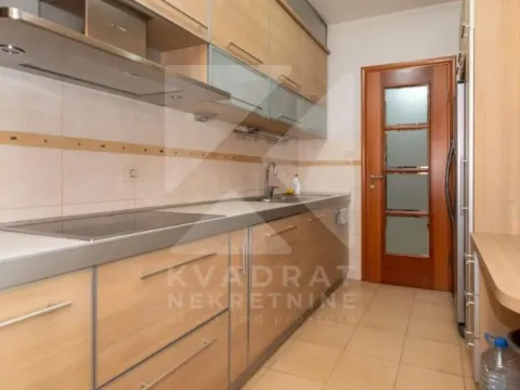 Sale, three bedroom apartment, 140m², Preko Morače, Podgorica - image 6