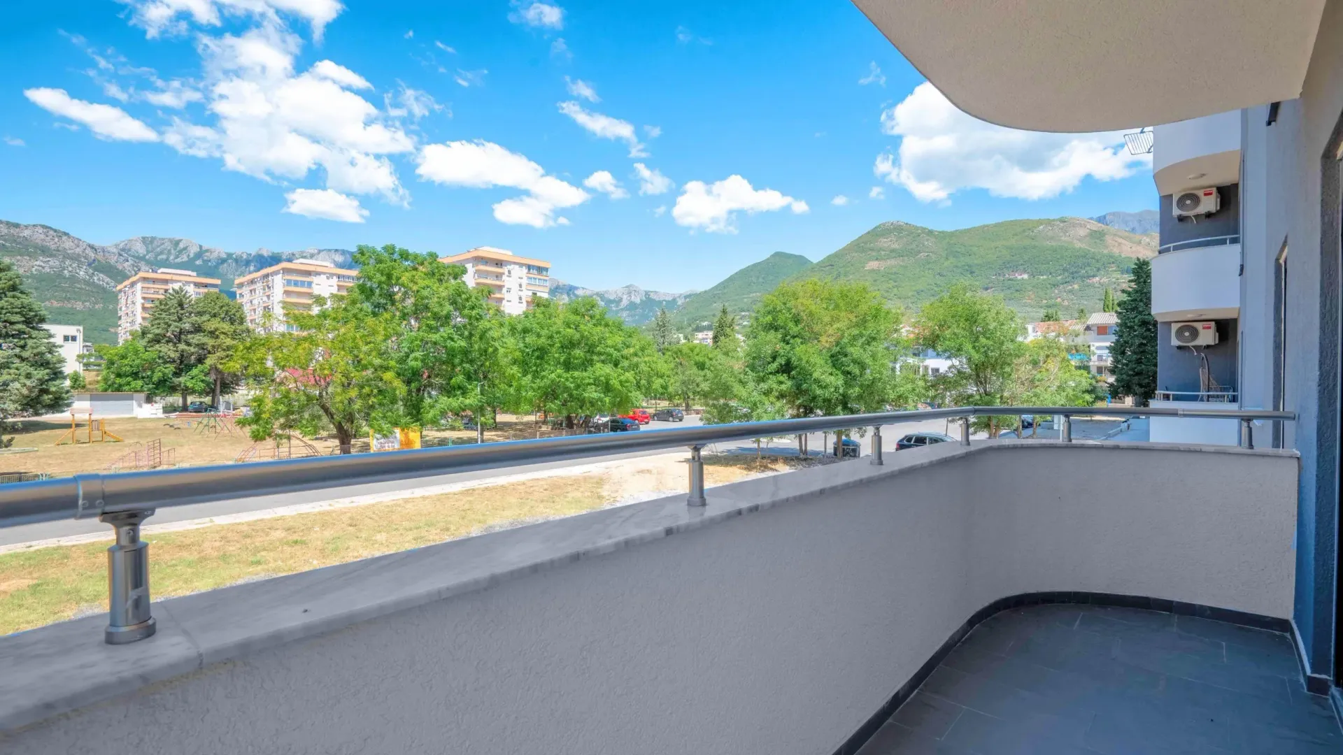 Prodaja, dvosoban stan, 65m², Centar, Bar