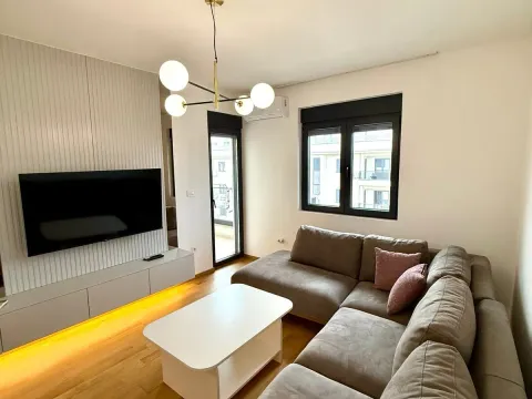 Rent, two bedroom apartment, 55m², City Kvart, Podgorica - image 2