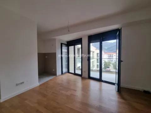 Prodaja, dvosoban stan, 68m², Tivat, Crna Gora