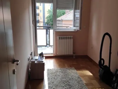 Izdavanje, trosoban stan, 80m², Lion, Zvezdara Sve Podlokacije - image 9