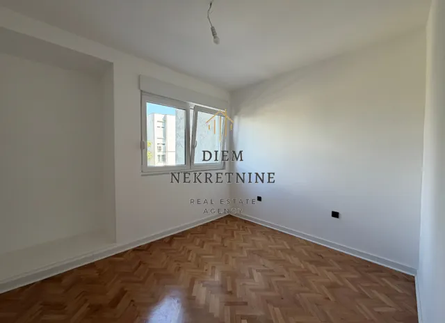 Prodaja, dvosoban stan, 72m², Pobrežje, Podgorica