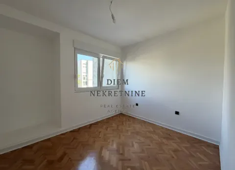 Prodaja, dvosoban stan, 72m², Pobrežje, Podgorica - image 4