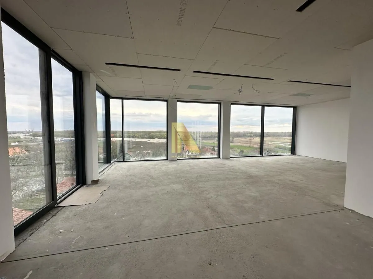 Rent, office space, 190m², Petrovaradin, Novi Sad