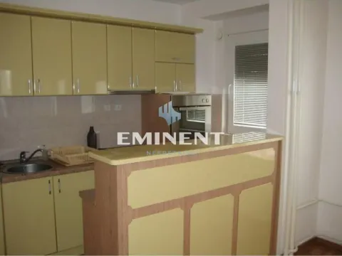 Izdavanje, trosoban stan, 80m², Denkova Basta, Zvezdara Sve Podlokacije - image 3