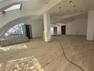 Izdavanje, poslovni prostor, 216m², Centar, Novi Sad - image 2