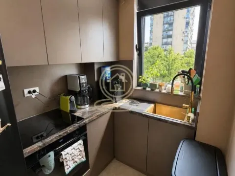 Sale, three bedroom apartment, 69m², Južni Bulevar, Vračar Sve Podlokacije - image 5