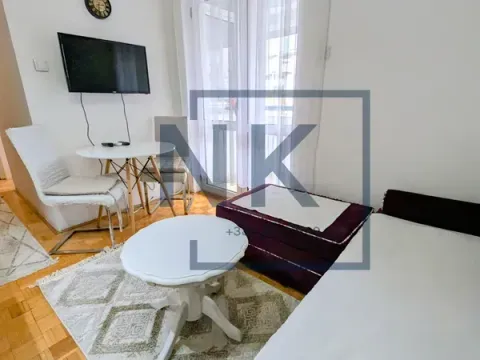 Izdavanje, jednosoban stan, 38m², Stari Aerodrom, Podgorica - image 5