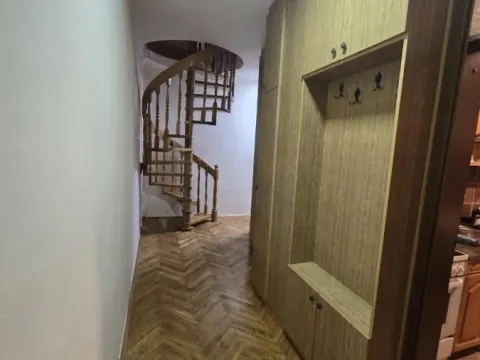 Izdavanje, trosoban stan, 80m², Centar, Novi Sad - image 19