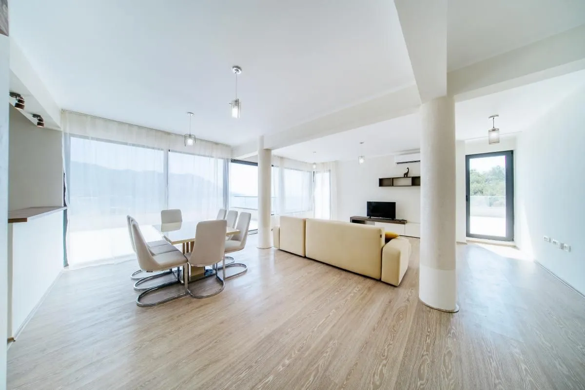Prodaja, trosoban stan, 234m², Bečići, Budva