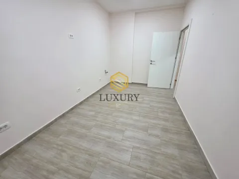 Izdavanje, dvosoban stan, 57m², Tološka šuma, Podgorica - image 6