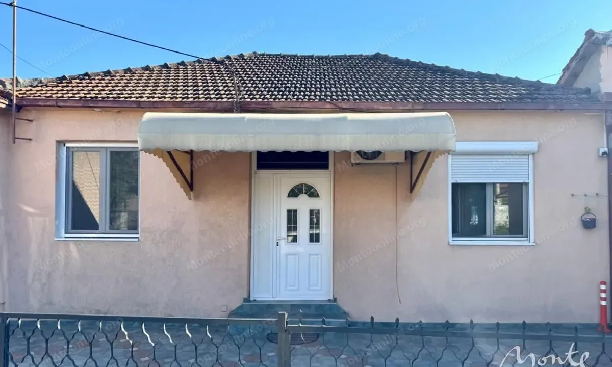 Prodaja, kuća, 70m², Stara Varoš, Podgorica