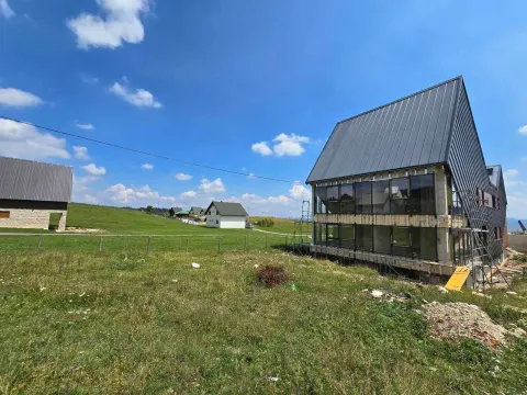 Prodaja, jednosoban stan, 48m², Žabljak, Crna Gora - image 32