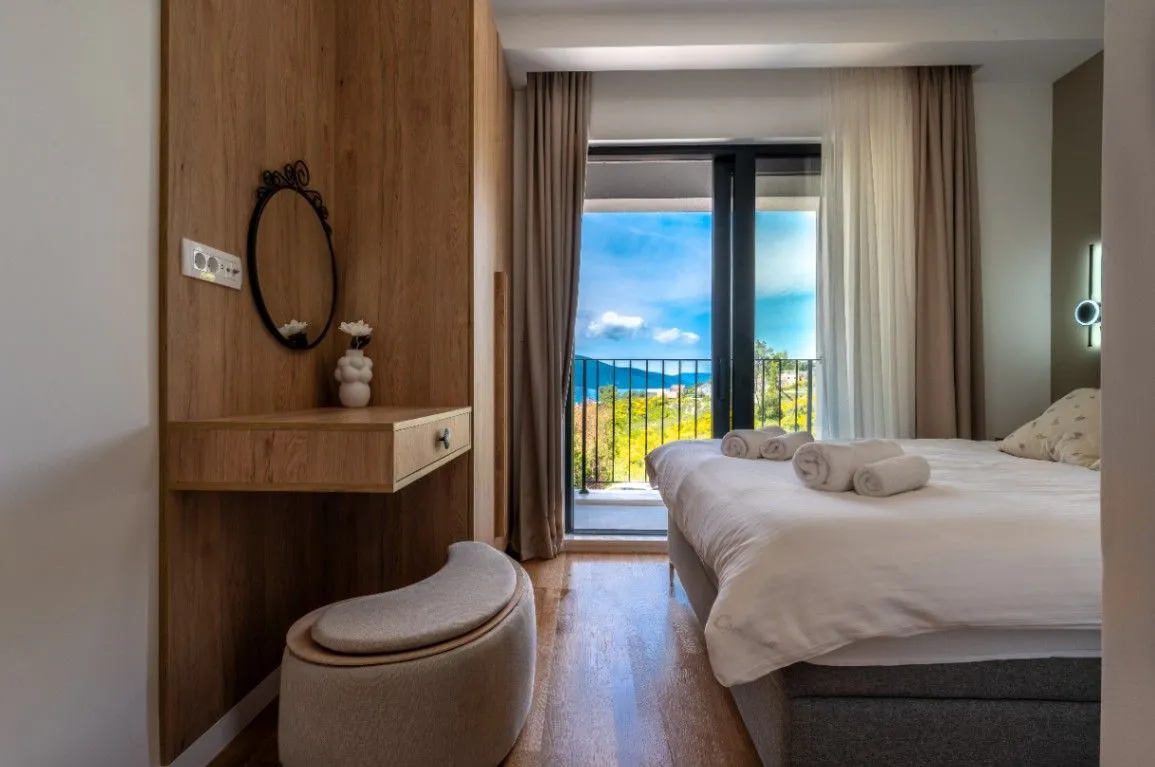 Prodaja, kuća, 250m², Mrčevac, Tivat