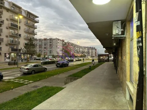 Rent, office space, 115m², Stari Aerodrom, Podgorica - image 3