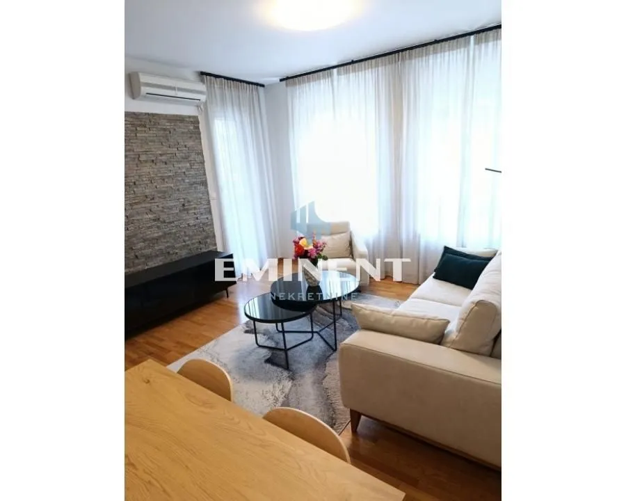 Prodaja, trosoban stan, 81m², Ada, Beograd