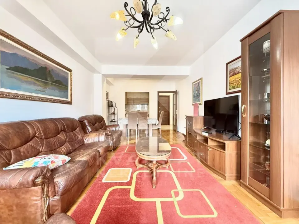 Izdavanje, trosoban stan, 109m², City Kvart, Podgorica