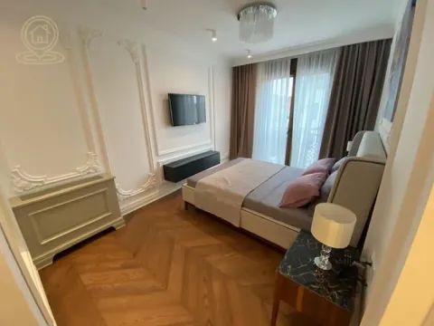 Izdavanje, četvorosoban stan, 170m², Čubura, Beograd - image 10