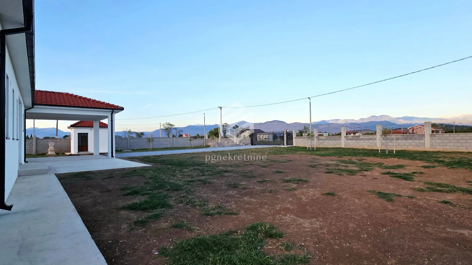 Izdavanje, kuća, 190m², Golubac, Srbija