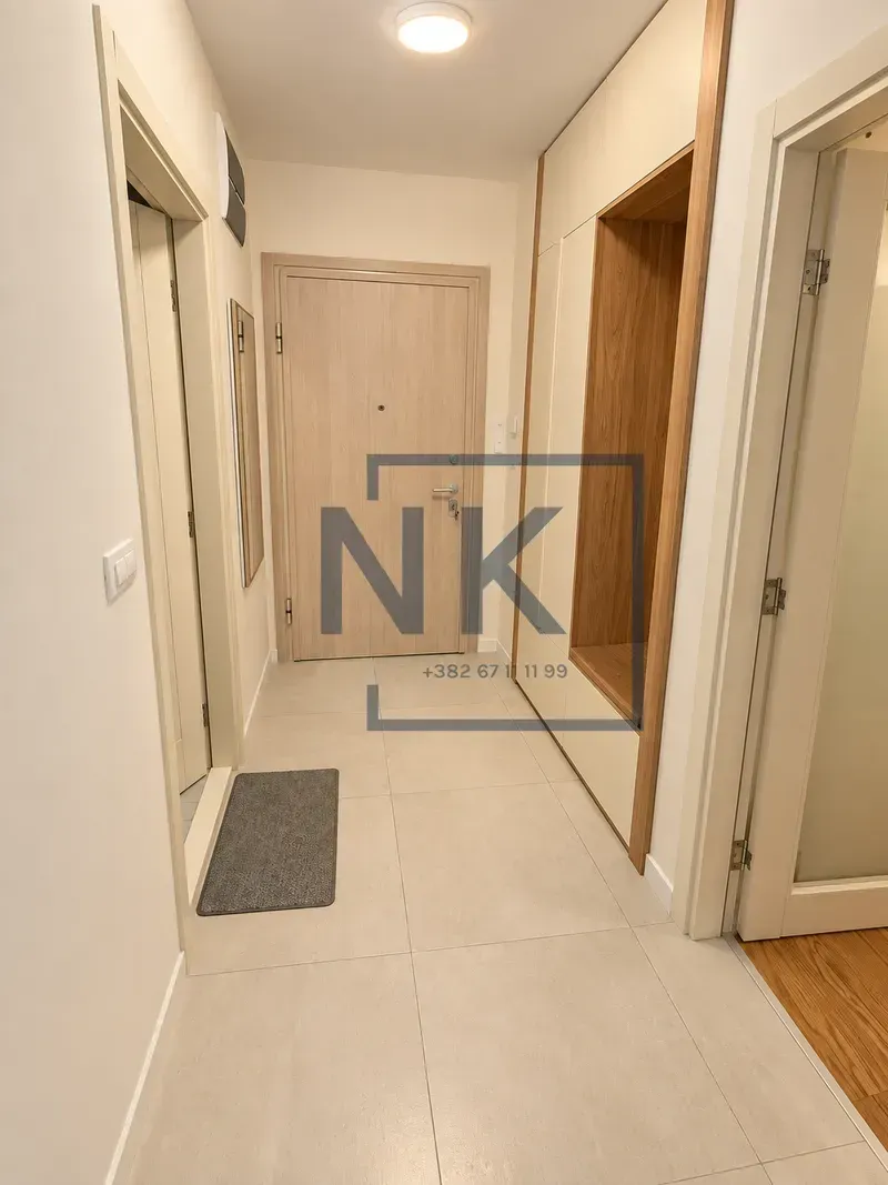 Izdavanje, jednosoban stan, 47m², Central Point, Podgorica