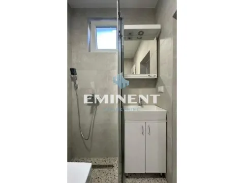 Izdavanje, dvosoban stan, 45m², Vračar Sve Podlokacije, Beograd - image 11