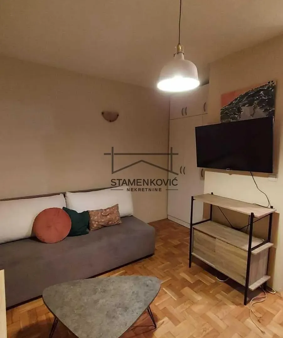 Prodaja, stan, 26m², Bulevar Evrope, Novi Sad Sve Podlokacije