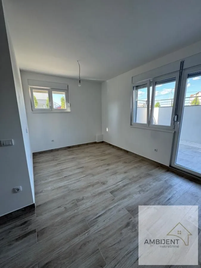 Prodaja, dvosoban stan, 44m², Ledine, Beograd
