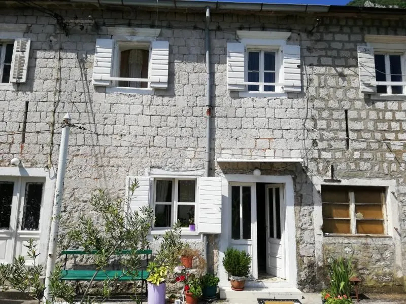Sale, house, 120m², Kotor, Crna Gora