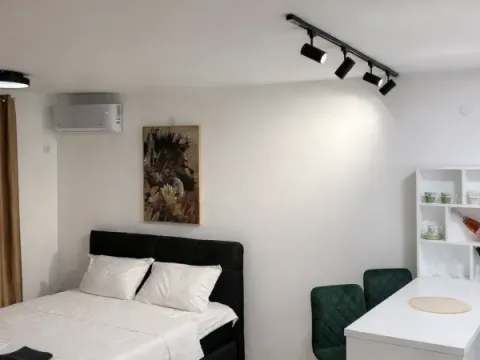 Izdavanje, garsonjera, 30m², Podbara, Novi Sad Sve Podlokacije - image 2