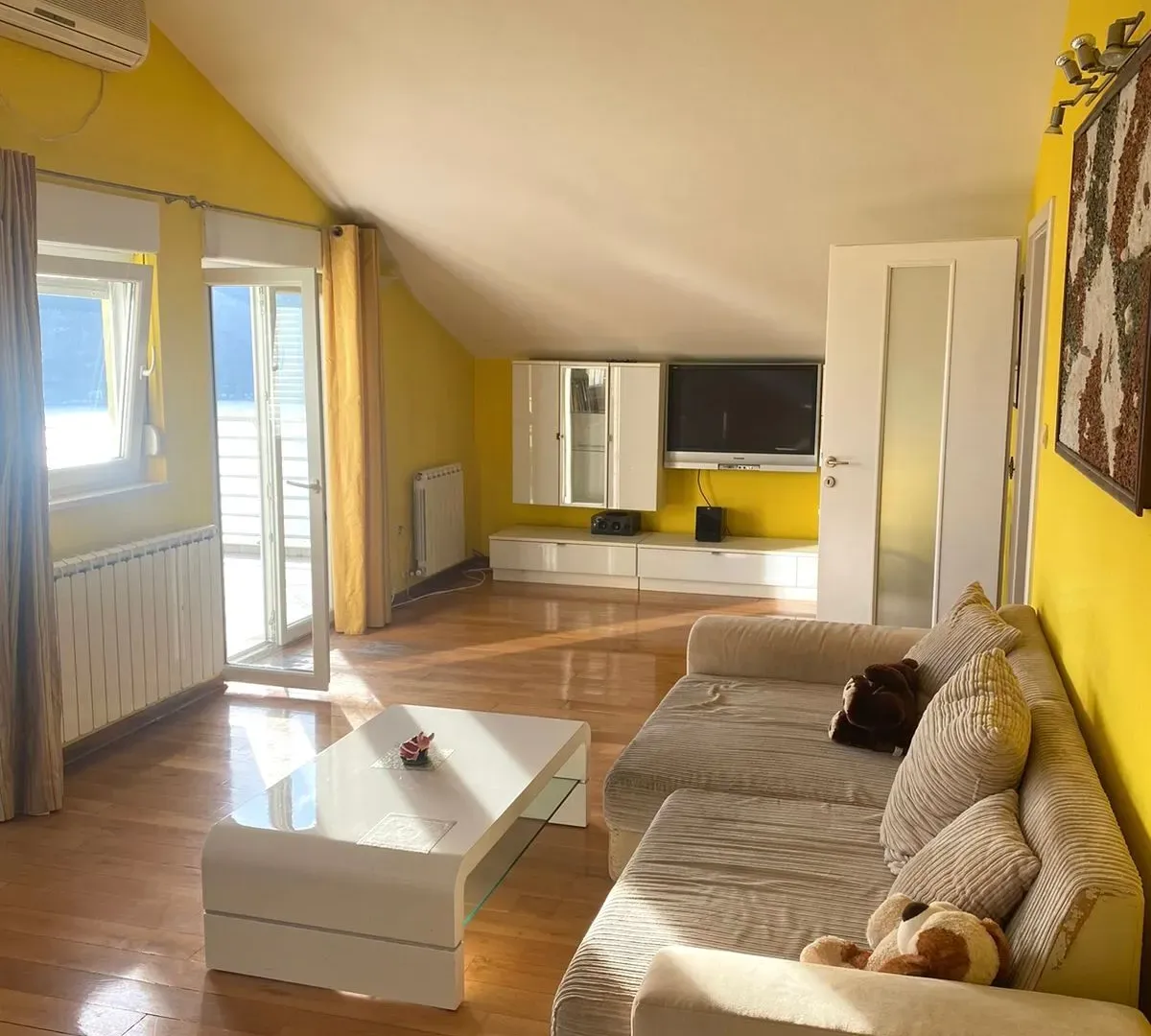 Rent, two bedroom apartment, 100m², Centar, Herceg Novi