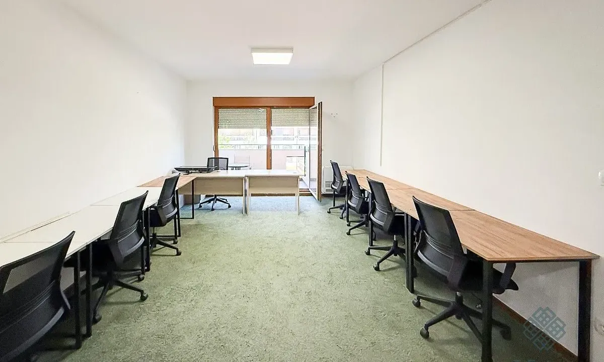 Rent, office space, 78m², Master Kvart, Podgorica