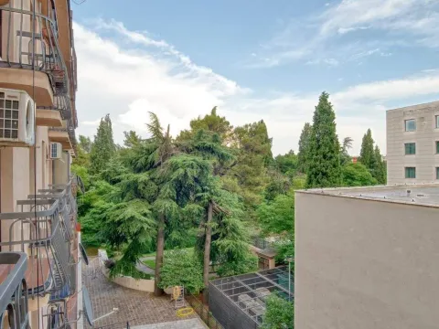 Izdavanje, dvosoban stan, 90m², Podgorica, Crna Gora - image 23